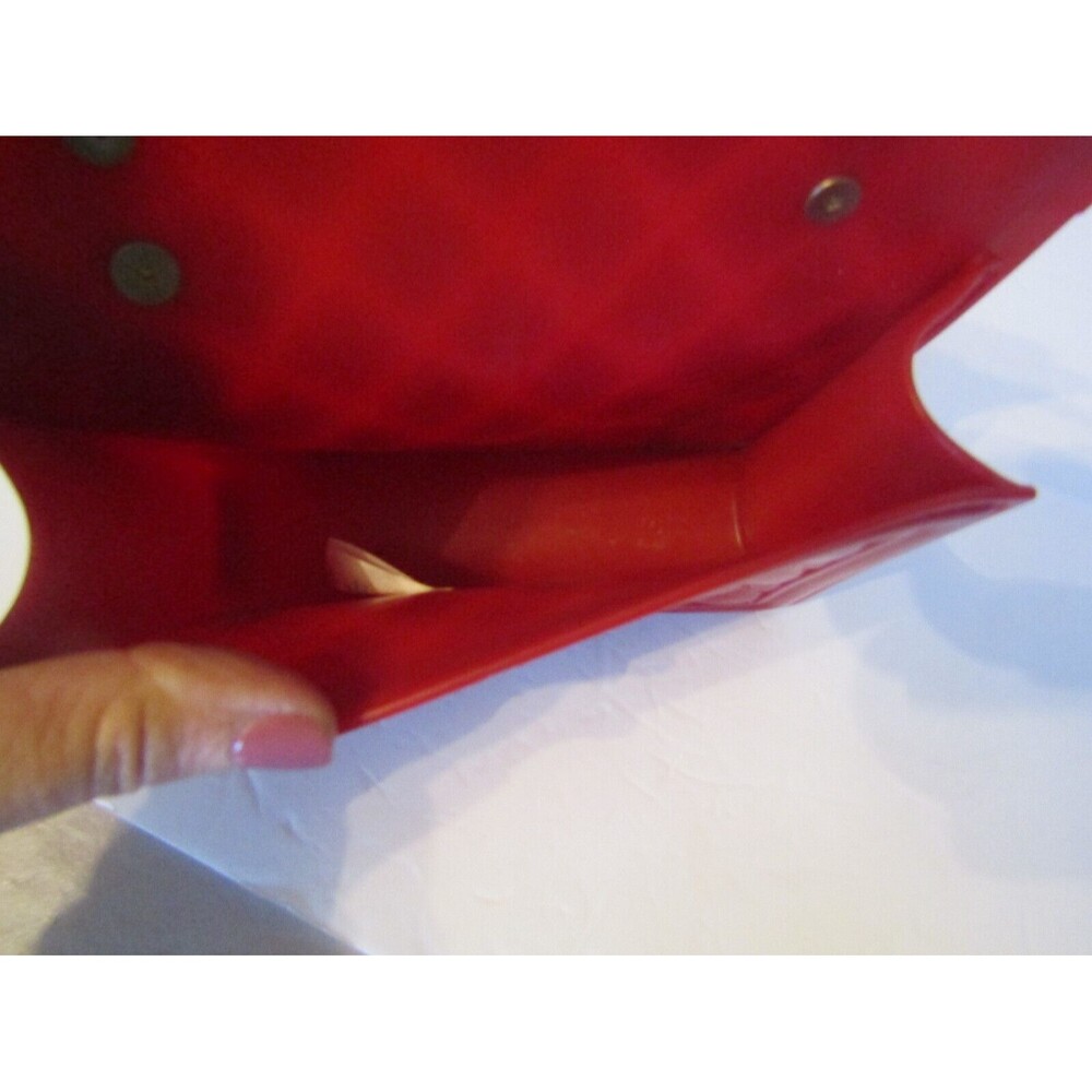 Deluxity Los Angeles Crossbody NWOT Red Quilted Jelly Bag Purse Gold Chain - Picture 9 of 10